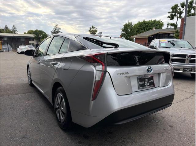 2016 Toyota Prius Three Hatchback 4D