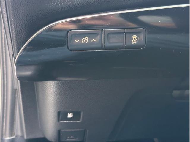 2016 Toyota Prius Three Hatchback 4D