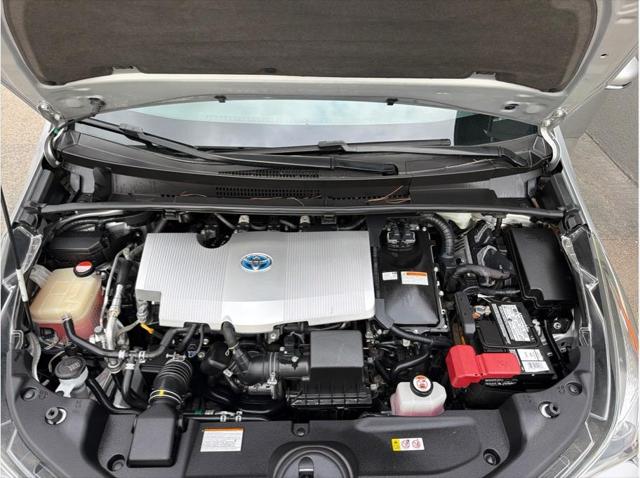 2016 Toyota Prius Three Hatchback 4D