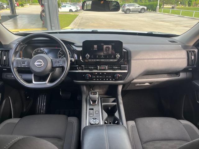 2025 Nissan Pathfinder SV 4WD