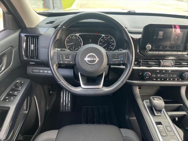 2025 Nissan Pathfinder SV 4WD