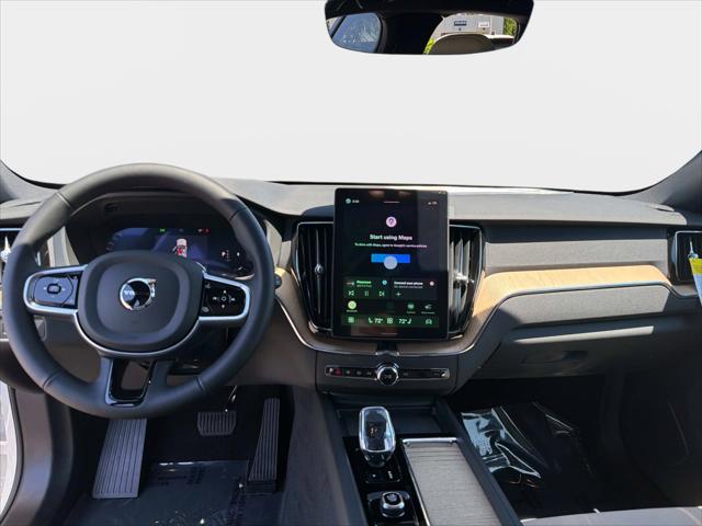 2026 Volvo XC60 B5 Core