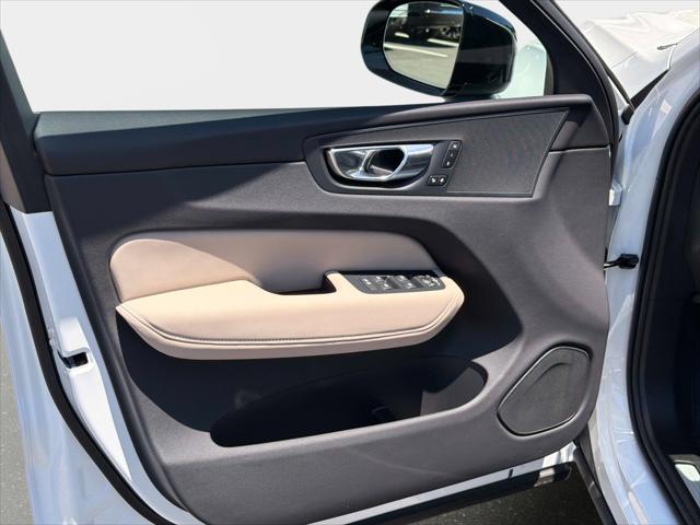 2026 Volvo XC60 B5 Core