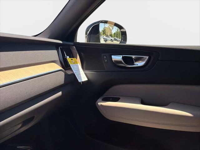 2026 Volvo XC60 B5 Core