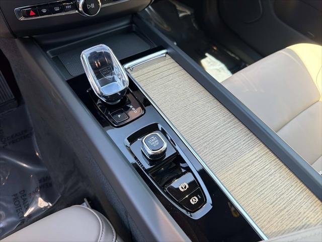 2026 Volvo XC60 B5 Core