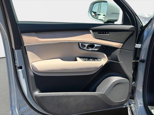 2026 Volvo XC90 Plus, B5 AWD Gas (mild hybrid), Gasoline, Bright, 6 Seats