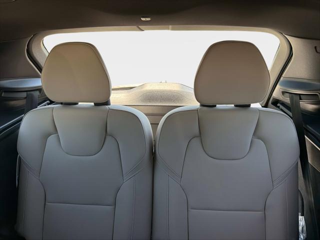 2026 Volvo XC90 Plus, B6 AWD Gas (mild hybrid), Gasoline, Bright, 7 Seats