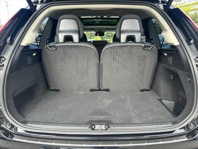 2026 Volvo XC90 Plug-In Hybrid Plus, T8 AWD, Electric/Gasoline, Bright, 7 Seats