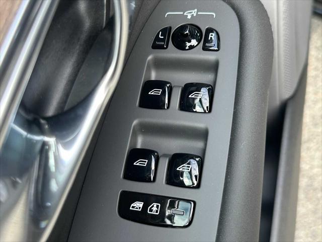 2026 Volvo XC90 Plug-In Hybrid Plus, T8 AWD, Electric/Gasoline, Bright, 7 Seats