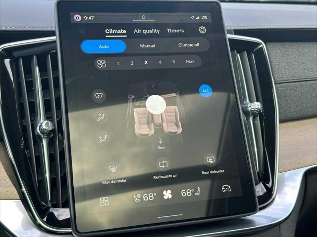 2026 Volvo XC90 Plug-In Hybrid Plus, T8 AWD, Electric/Gasoline, Bright, 7 Seats
