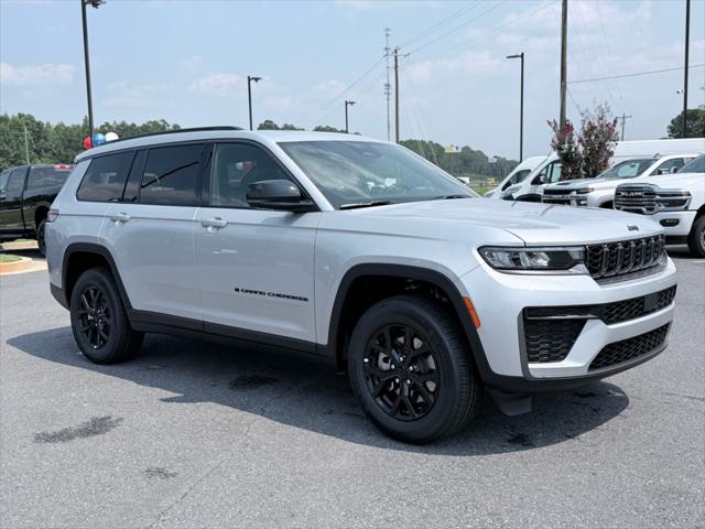 2026 Jeep Grand Cherokee L GRAND CHEROKEE L LAREDO ALTITUDE 4X2