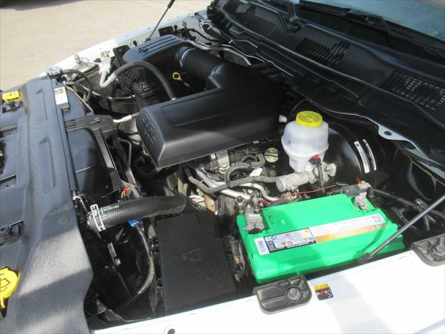 2022 Ram 1500 Classic SLT Crew Cab 4x4 5'7" Box