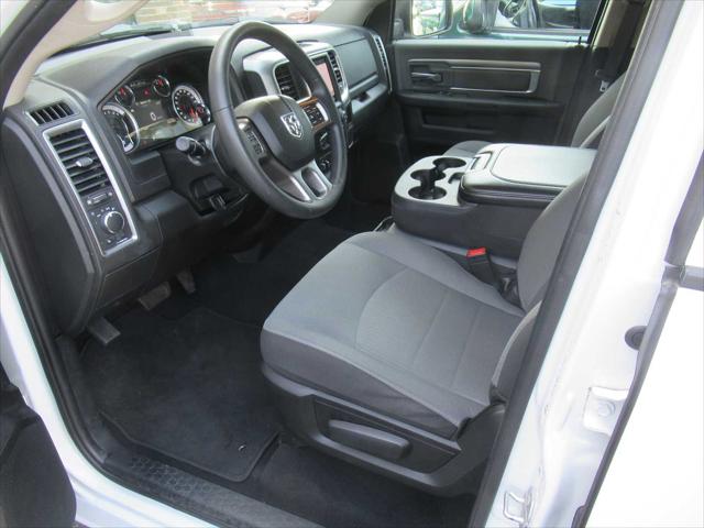 2022 Ram 1500 Classic SLT Crew Cab 4x4 5'7" Box