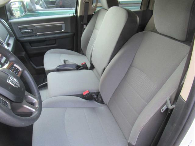 2022 Ram 1500 Classic SLT Crew Cab 4x4 5'7" Box