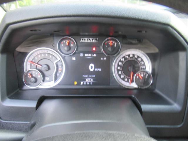 2022 Ram 1500 Classic SLT Crew Cab 4x4 5'7" Box