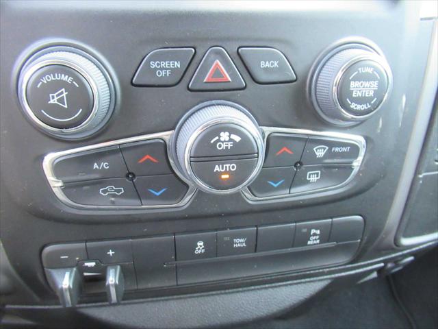 2022 Ram 1500 Classic SLT Crew Cab 4x4 5'7" Box