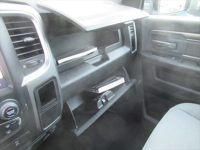 2022 Ram 1500 Classic SLT Crew Cab 4x4 5'7" Box