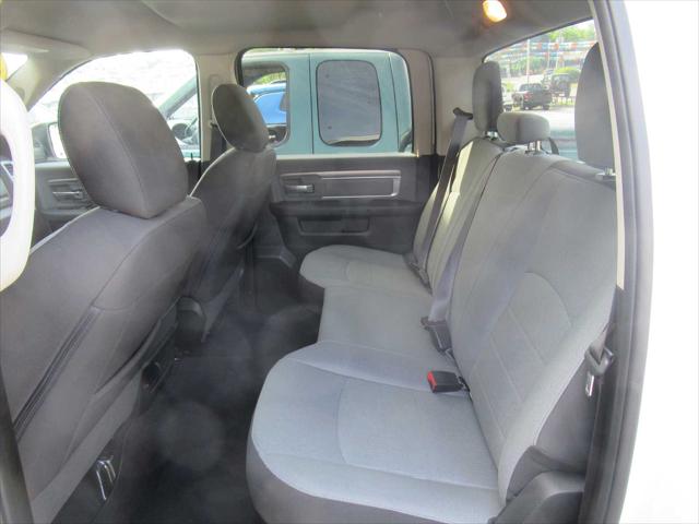 2022 Ram 1500 Classic SLT Crew Cab 4x4 5'7" Box
