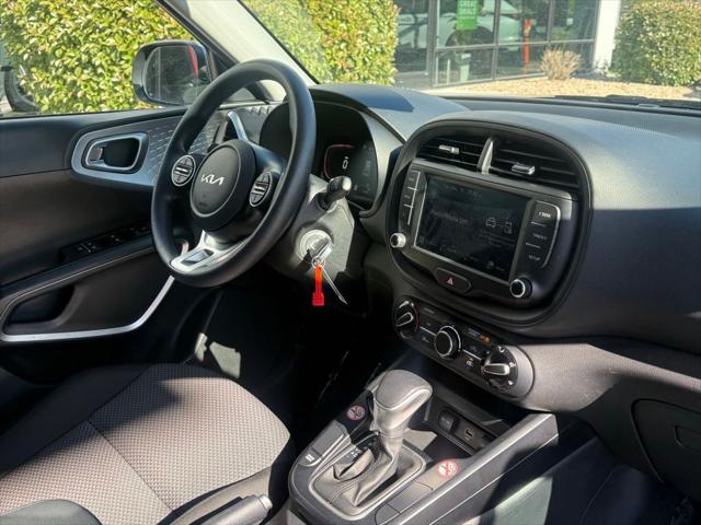 2024 Kia Soul LX