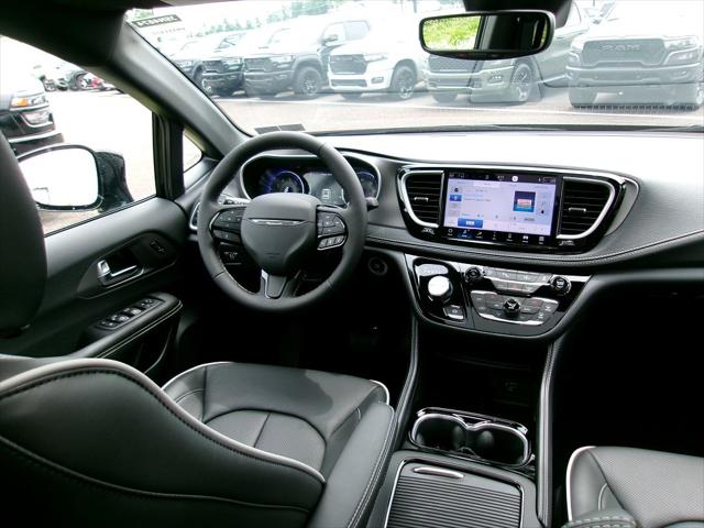 2027 Chrysler Pacifica Limited
