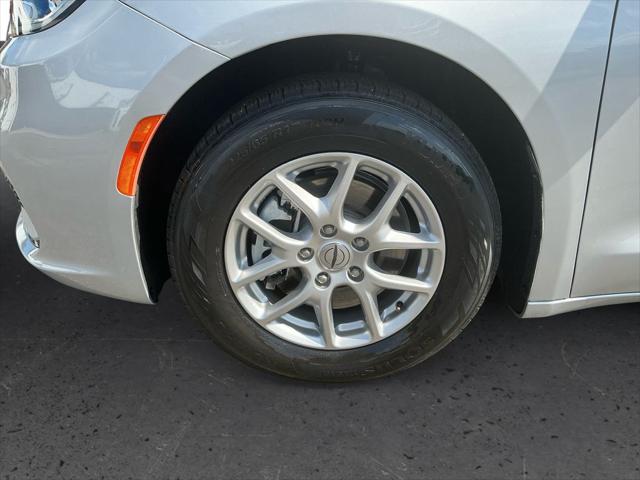 Used 2024 Chrysler Pacifica Touring L For Sale in Muscle Shoals, AL
