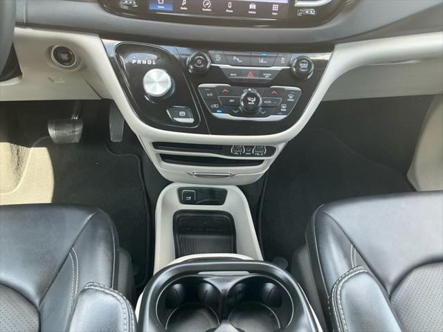 Used 2024 Chrysler Pacifica Touring L For Sale in Muscle Shoals, AL