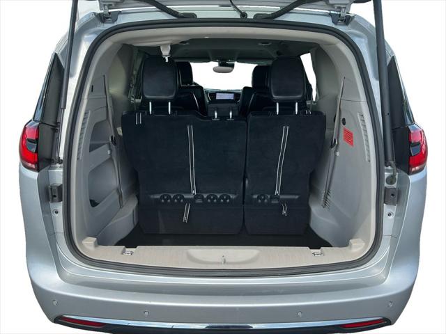 Used 2024 Chrysler Pacifica Touring L For Sale in Muscle Shoals, AL