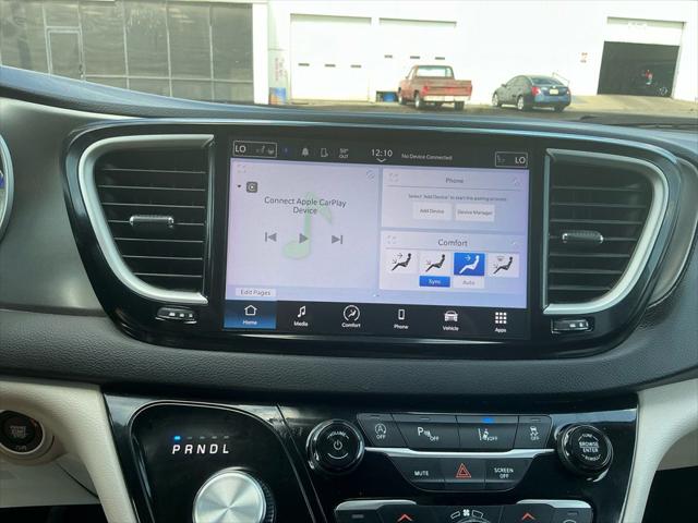 Used 2024 Chrysler Pacifica Touring L For Sale in Muscle Shoals, AL
