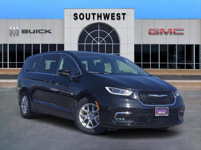 2023 Chrysler Pacifica Touring L for sale in Lawton, OK
