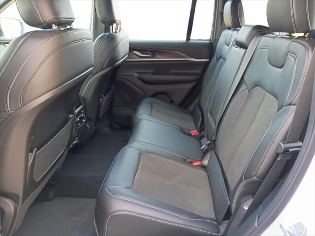 2026 Jeep Grand Cherokee Altitude 4x4
