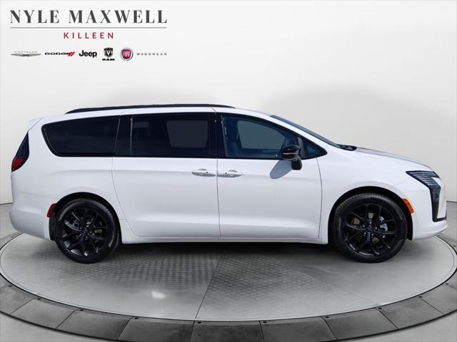 2027 Chrysler Pacifica Limited