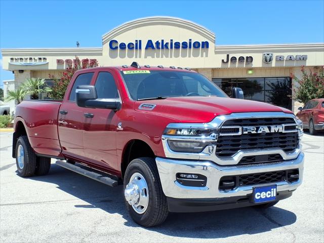 2026 RAM Ram 3500 RAM 3500 TRADESMAN CREW CAB 4X4 8 BOX