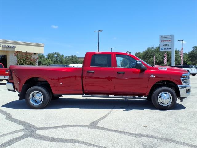 2026 RAM Ram 3500 RAM 3500 TRADESMAN CREW CAB 4X4 8 BOX