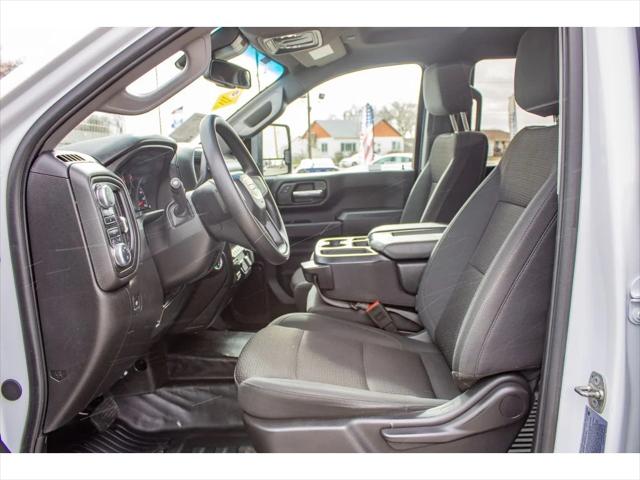 2025 GMC Sierra 3500HD 4WD Crew Cab Long Bed Pro
