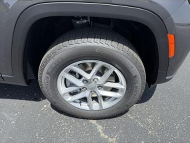 2026 Jeep Grand Cherokee L GRAND CHEROKEE L LAREDO 4X4