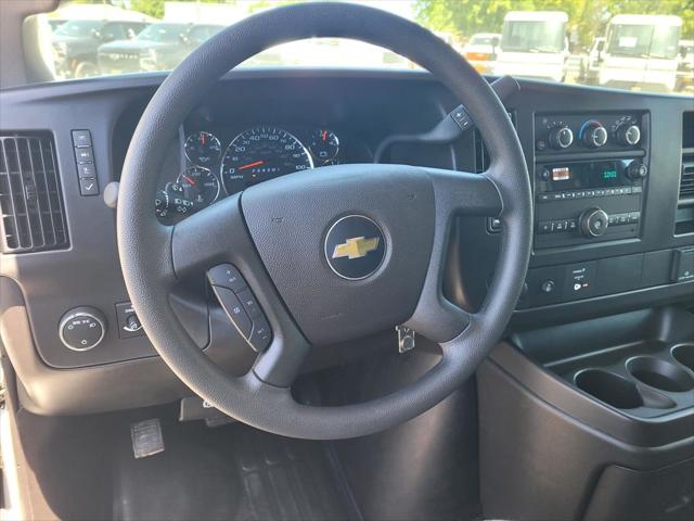 2026 Chevrolet Express Cargo Van 2500 Regular Wheelbase, WT, RWD