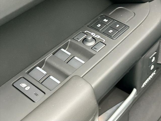 2026 Land Rover Defender P400 X-Dynamic SE