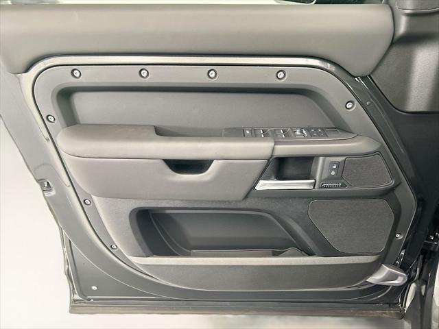 2026 Land Rover Defender P400 X-Dynamic SE