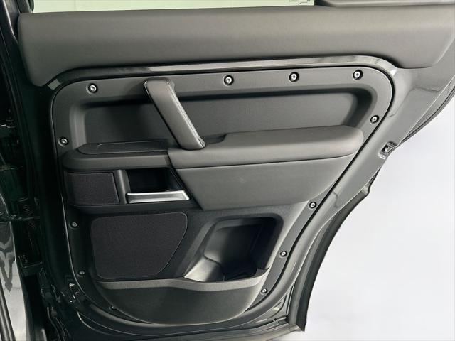 2026 Land Rover Defender P400 X-Dynamic SE