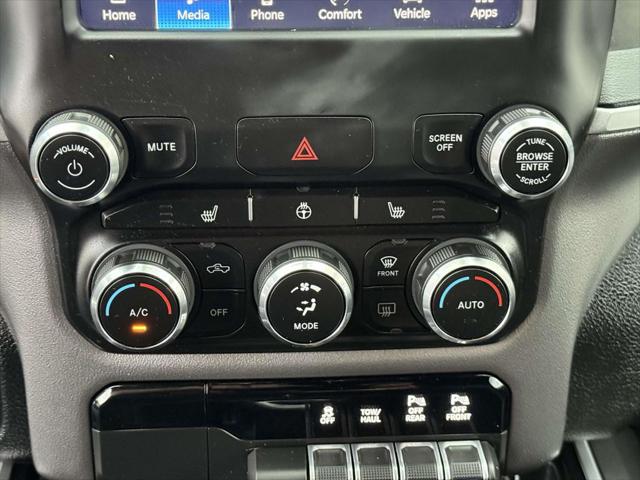 2022 Ram 1500 Big Horn Crew Cab 4x4 5'7" Box