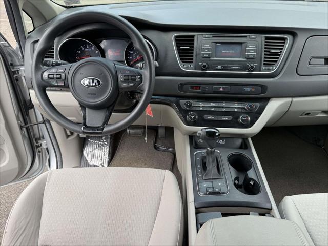 2016 Kia Sedona LX