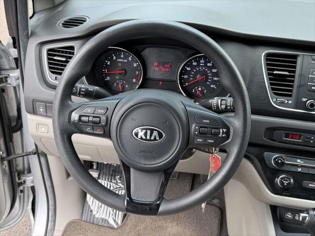 2016 Kia Sedona LX
