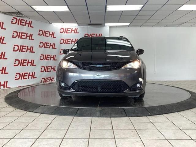 2020 Chrysler Pacifica Hybrid Touring L