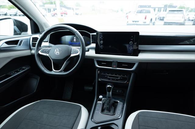 2025 Volkswagen Taos 1.5T SE