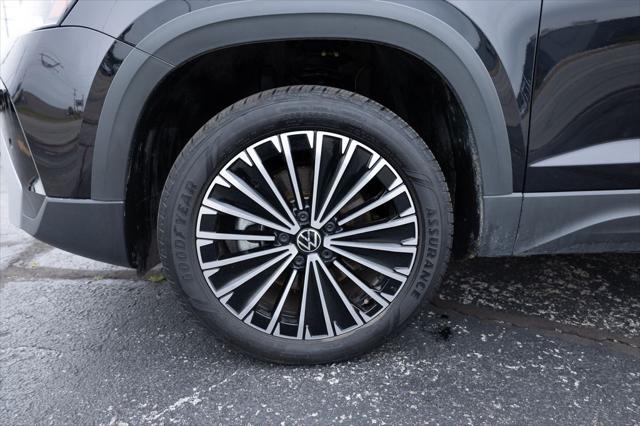 2025 Volkswagen Taos 1.5T SE