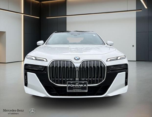2025 BMW 740i xDrive