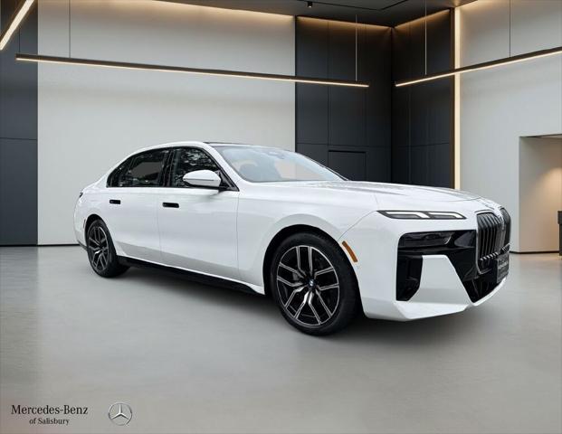 2025 BMW 740i xDrive