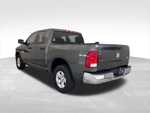 2022 RAM 1500 Classic SLT Crew Cab 4x4 57 Box 2022 RAM 1500 Classic SLT Crew Cab 4x4 57 Box