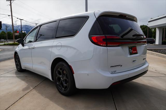 2023 Chrysler Pacifica Hybrid Limited