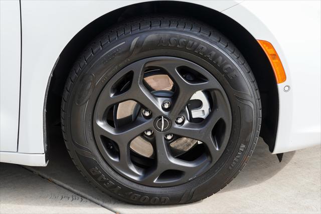 2023 Chrysler Pacifica Hybrid Limited